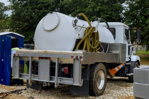 Best Luxury portable toilet rental  in Natalia, TX